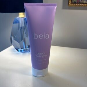 Beia Bikini & Body Scrub